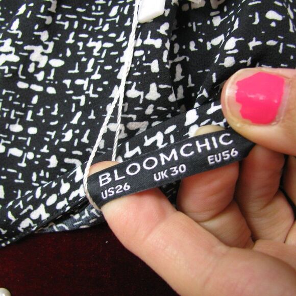 NWT BloomChic black and white belted dress 26/4X - Picture 9 of 10